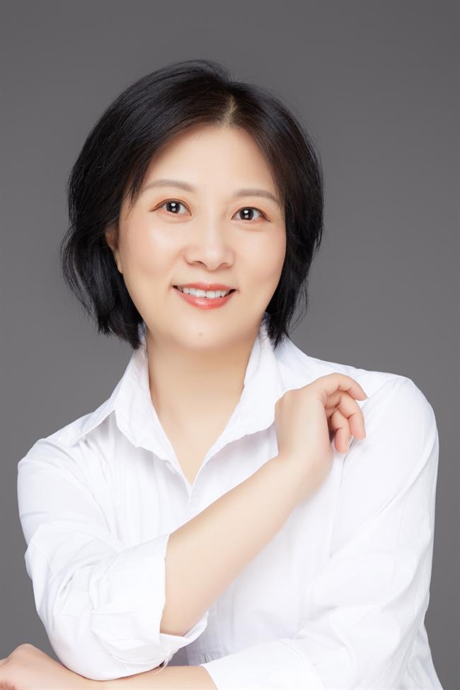 周伟君照片.jpg